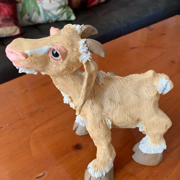 Cheeky Goat Figurine - Picture 7 of 12